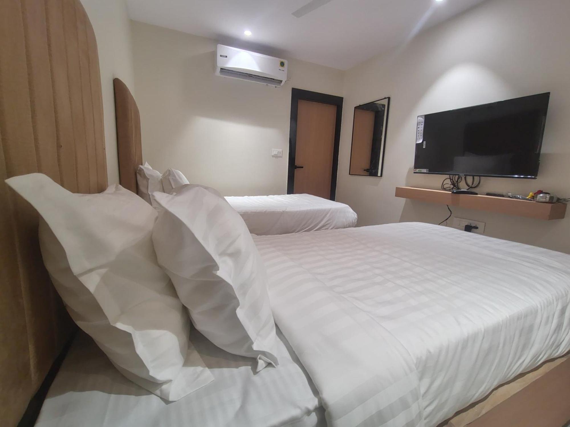 Hotel Blueearth Vizianagaram Eksteriør billede