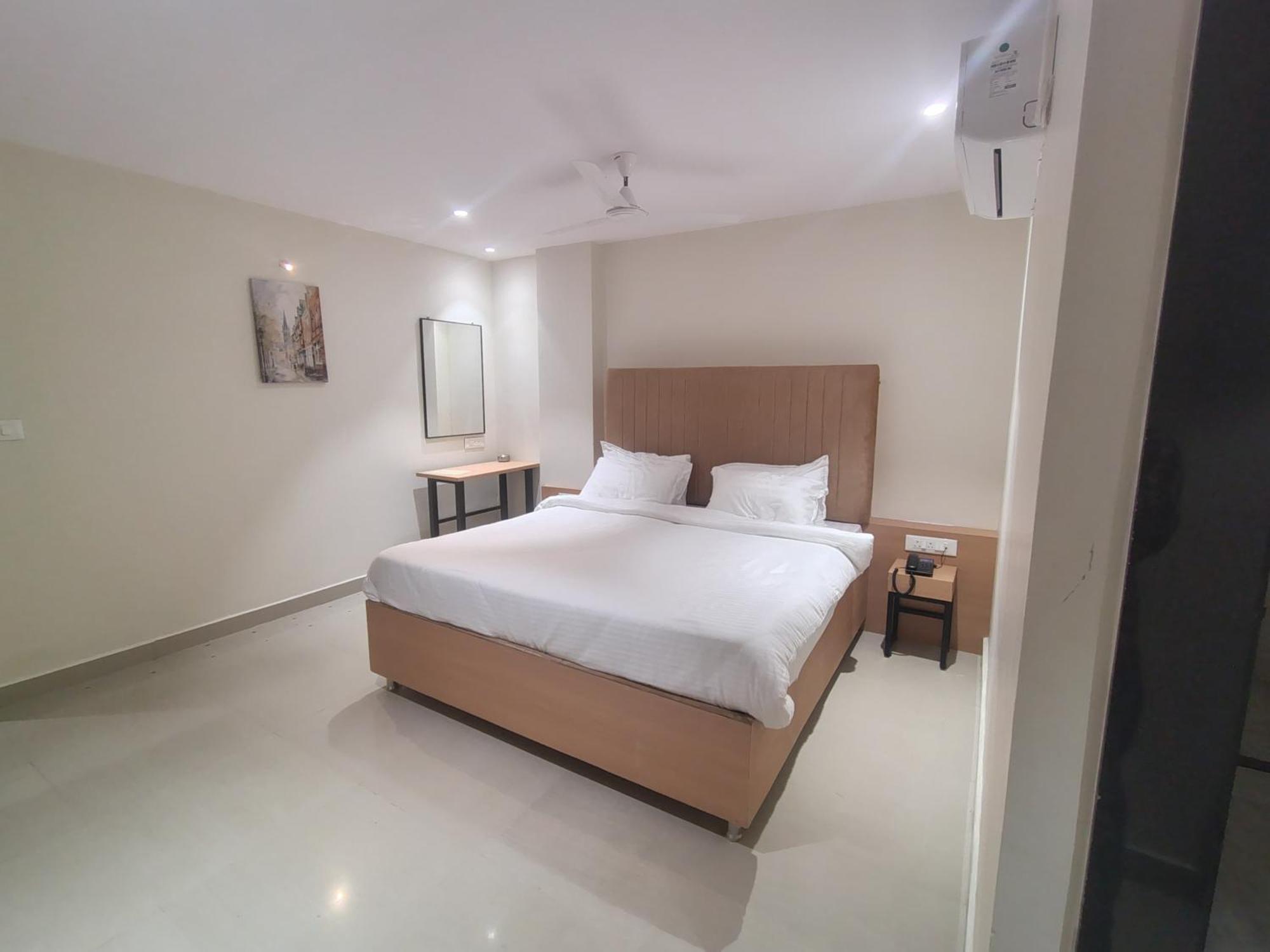 Hotel Blueearth Vizianagaram Eksteriør billede