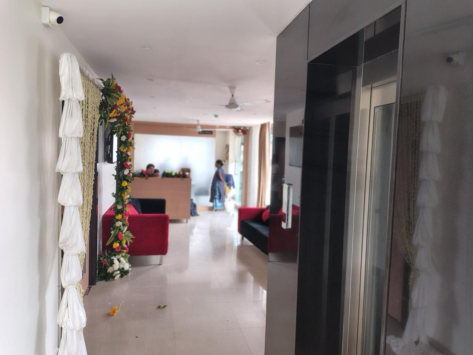 Hotel Blueearth Vizianagaram Eksteriør billede
